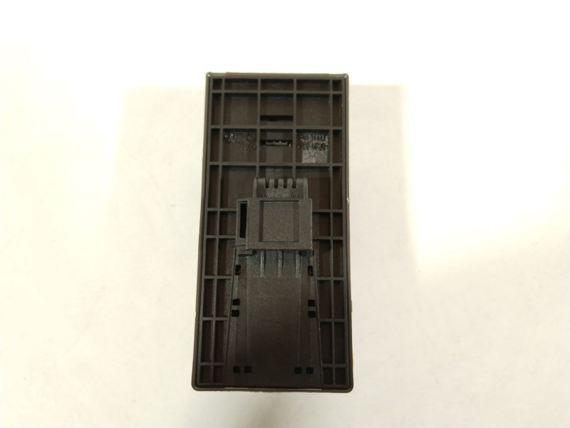 Recambio de mando elevalunas delantero izquierdo para audi a4 b8 (8k2) 2.0 tdi referencia OEM IAM 8K0959851D  