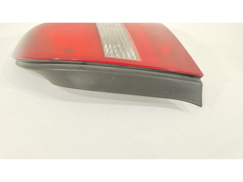 Recambio de piloto trasero derecho para nissan primera (p12) 2.2 di referencia OEM IAM 26550AU300  