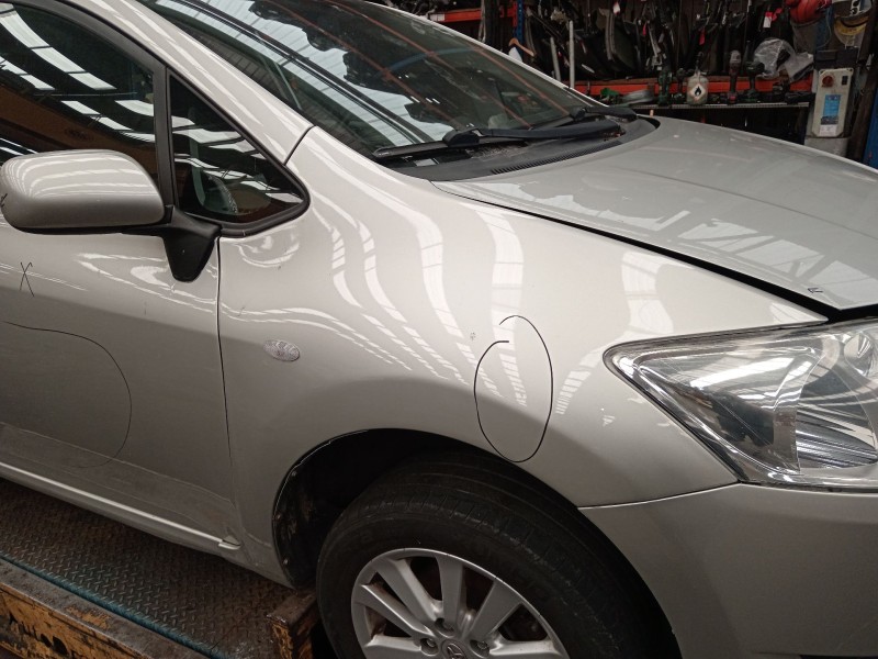 Recambio de aleta delantera derecha para toyota auris (_e15_) 1.6 (zre151_) referencia OEM IAM   