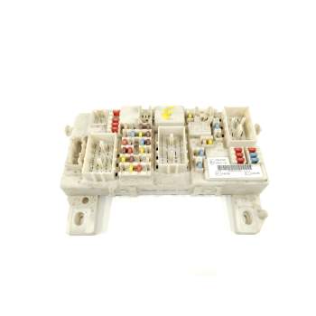 CAJA RELES / FUSIBLES 7M5T14A073BD 8M5T14014CTB