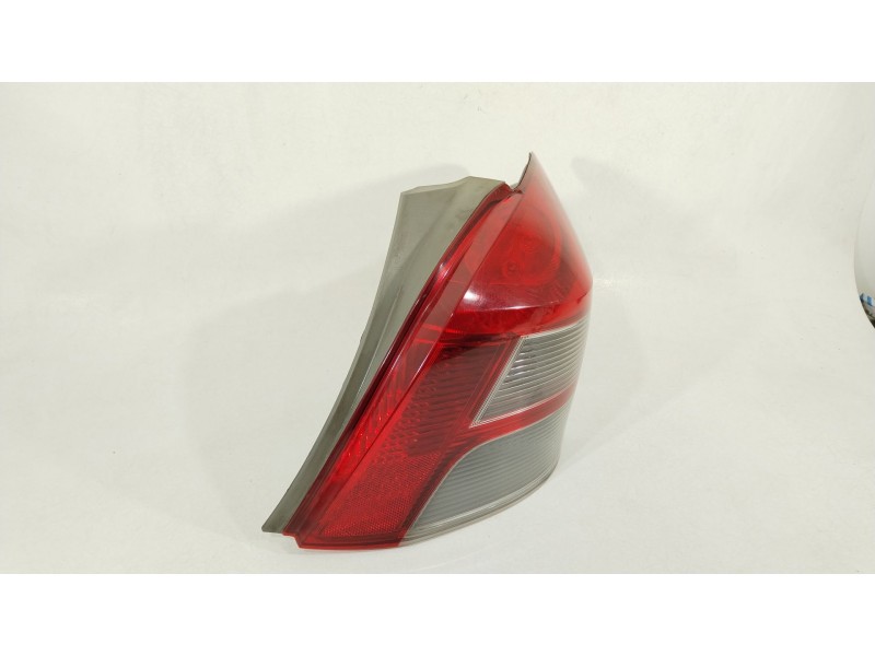 Recambio de piloto trasero derecho para toyota yaris (_p9_) 1.4 d-4d (nlp90_) referencia OEM IAM 815510D251  