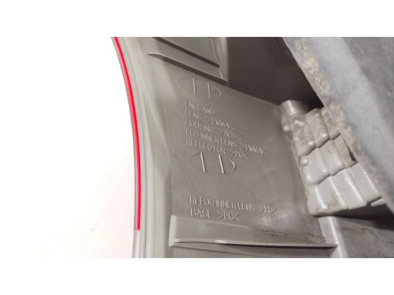 Recambio de piloto trasero derecho para toyota yaris (_p9_) 1.4 d-4d (nlp90_) referencia OEM IAM 815510D251  