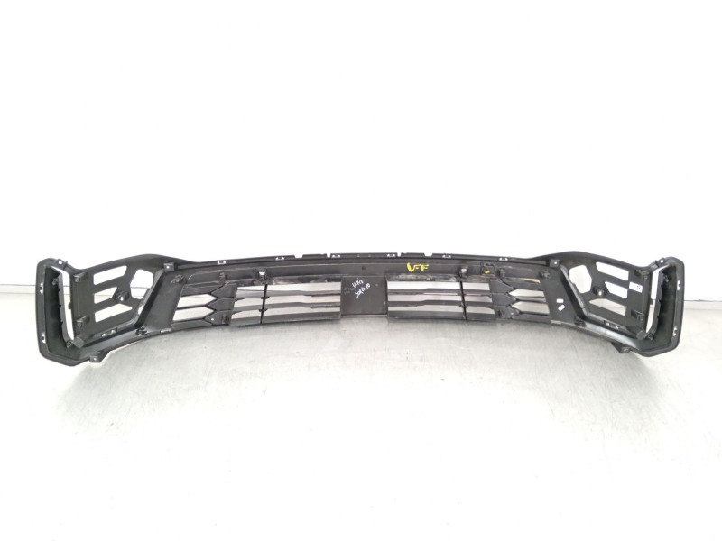 Recambio de rejilla paragolpes central para kia sorento () referencia OEM IAM 86530P2020  