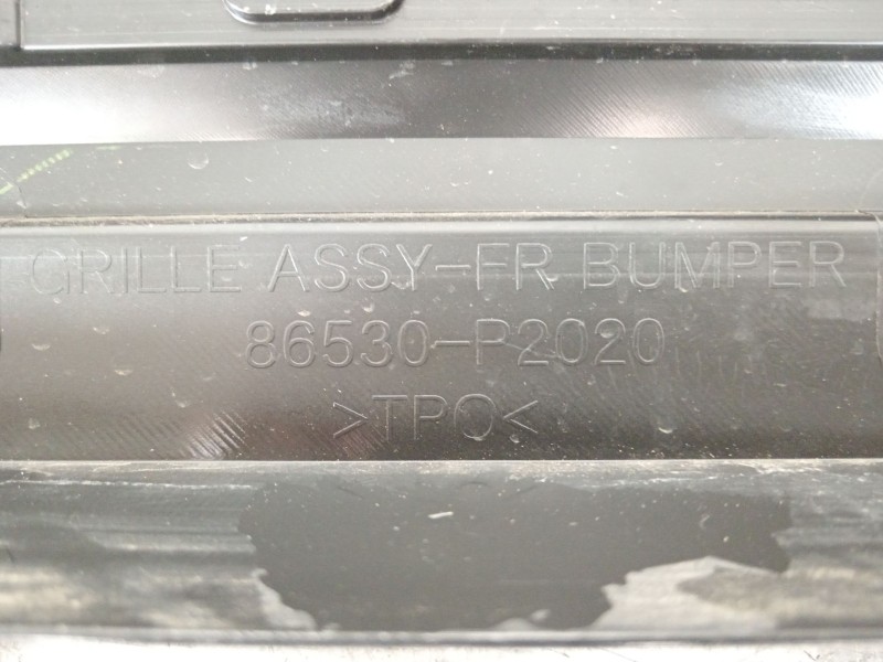 Recambio de rejilla paragolpes central para kia sorento () referencia OEM IAM 86530P2020  