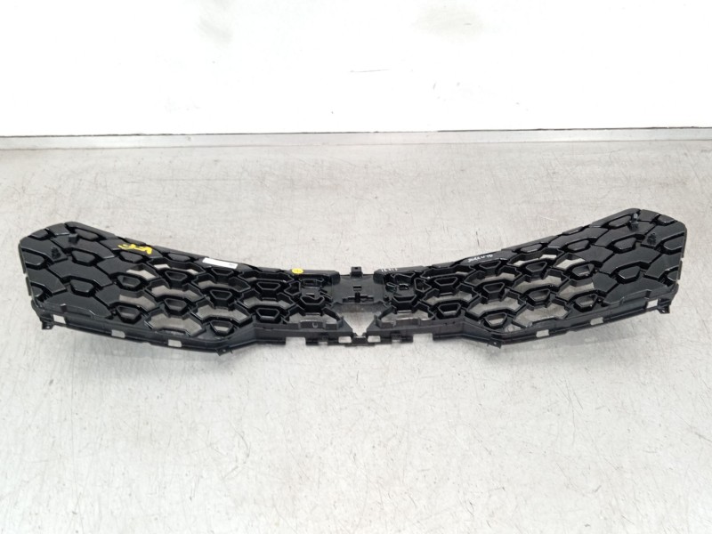 Recambio de rejilla delantera para kia sorento () referencia OEM IAM 86350P2500  