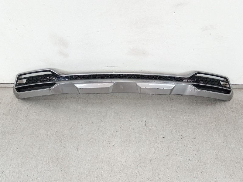 Recambio de molduras traseras para kia sorento () referencia OEM IAM 86671P2010  