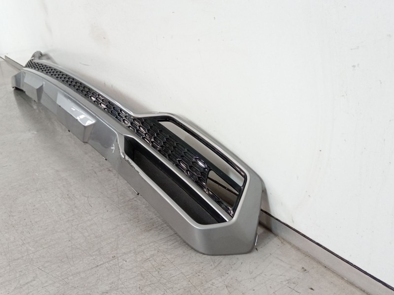 Recambio de molduras traseras para kia sorento () referencia OEM IAM 86671P2010  