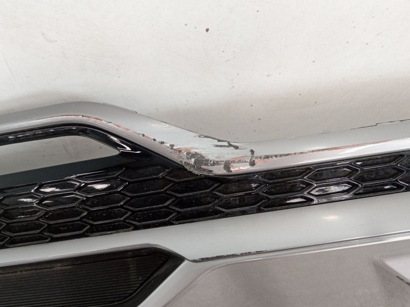 Recambio de molduras traseras para kia sorento () referencia OEM IAM 86671P2010  