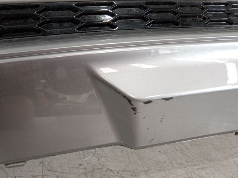 Recambio de molduras traseras para kia sorento () referencia OEM IAM 86671P2010  