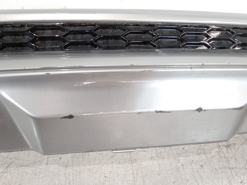 Recambio de molduras traseras para kia sorento () referencia OEM IAM 86671P2010  