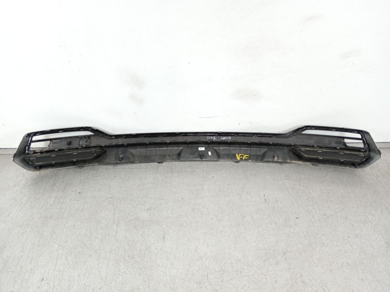 Recambio de molduras traseras para kia sorento () referencia OEM IAM 86671P2010  