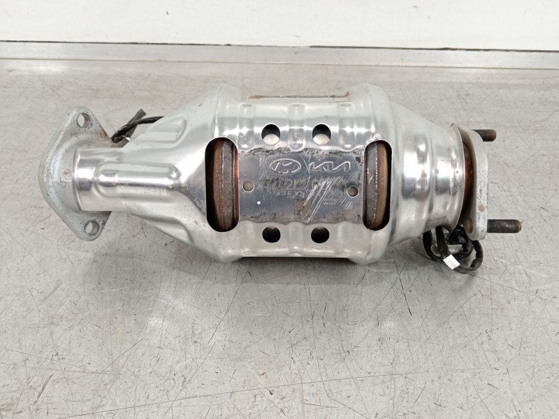 Recambio de catalizador para kia sorento () referencia OEM IAM 289G02M100  
