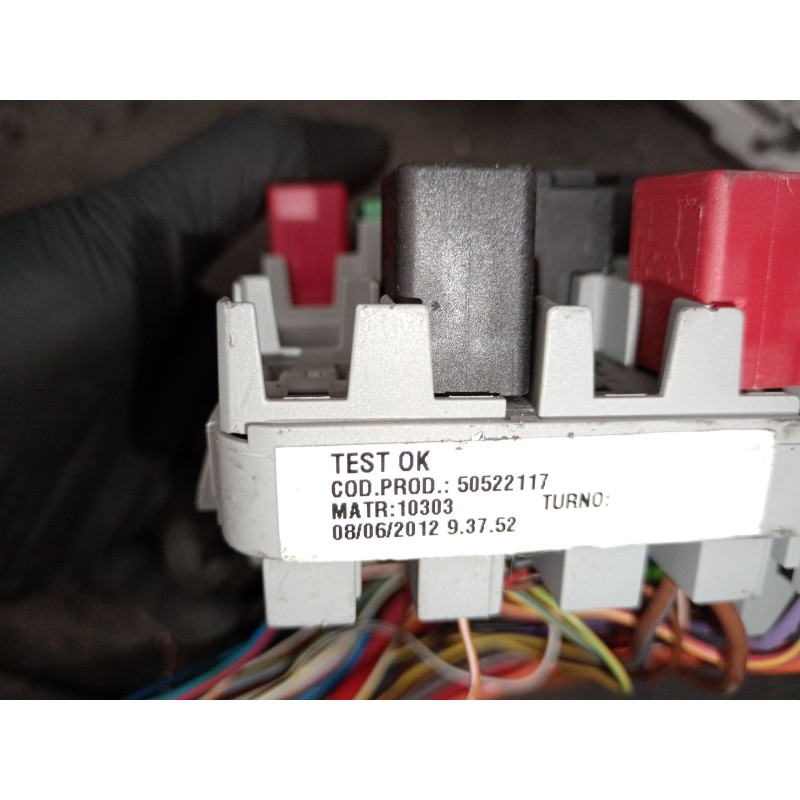 Recambio de caja reles / fusibles para alfa romeo giulietta (940_) 1.6 jtdm (940fxd1a) referencia OEM IAM 51867698 50522117 