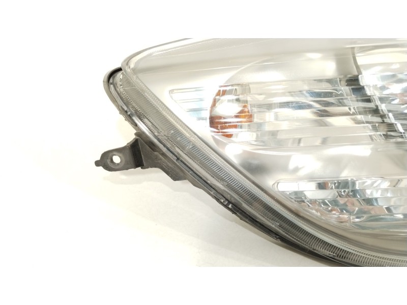 Recambio de faro izquierdo para toyota yaris (_p9_) 1.4 d-4d (nlp90_) referencia OEM IAM 811700D350 89903216 
