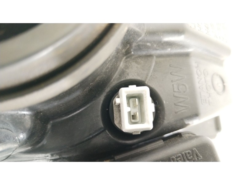 Recambio de faro derecho para toyota yaris (_p9_) 1.4 d-4d (nlp90_) referencia OEM IAM 811300D350 89903215 