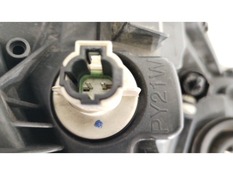 Recambio de faro derecho para toyota yaris (_p9_) 1.4 d-4d (nlp90_) referencia OEM IAM 811300D350 89903215 