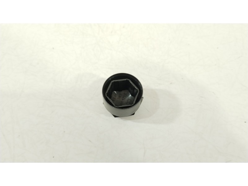 Recambio de tapacubos para cupra tavascan tavascan referencia OEM IAM 8W0600026G  