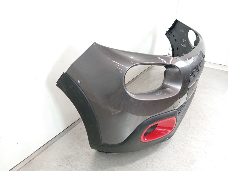 Recambio de paragolpes delantero para citroën c3 iii (sx) 1.2 thp 110 referencia OEM IAM 9813378877  