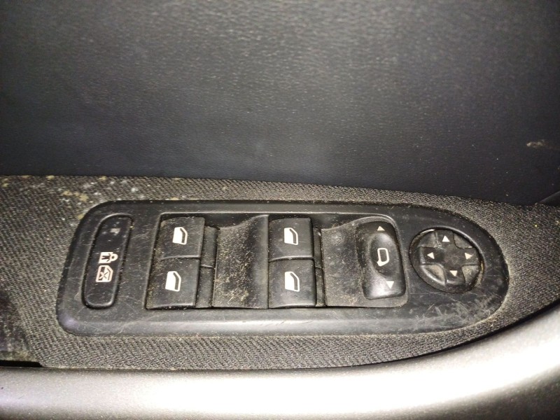 Recambio de mando elevalunas delantero izquierdo para peugeot 308 i (4a_, 4c_) 1.6 hdi referencia OEM IAM   