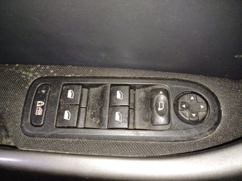 Recambio de mando elevalunas delantero izquierdo para peugeot 308 i (4a_, 4c_) 1.6 hdi referencia OEM IAM   