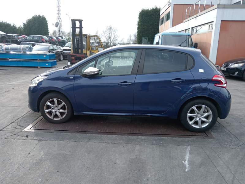 peugeot 208 i (ca_, cc_) del año 2014