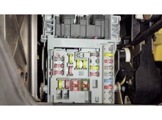 Recambio de caja reles / fusibles para opel zafira tourer c (p12) 1.6 cdti (75) referencia OEM IAM 13222786  