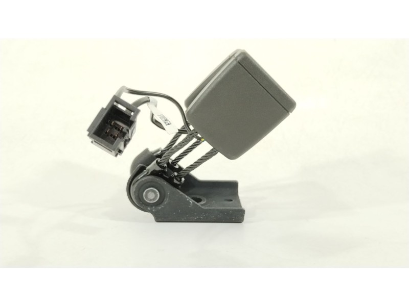 Recambio de enganche cinturon trasero central para cupra tavascan tavascan referencia OEM IAM 11H857739 11H857739MNB 