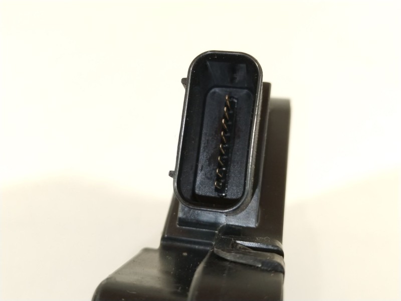 Recambio de cerradura puerta trasera derecha para kia sorento () referencia OEM IAM 81420P2010  