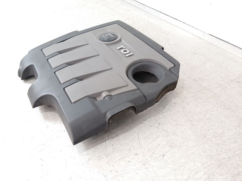 Recambio de tapa motor para seat ibiza iv (6j5, 6p1) 1.6 tdi referencia OEM IAM 03L103925BF 03L103925BF 