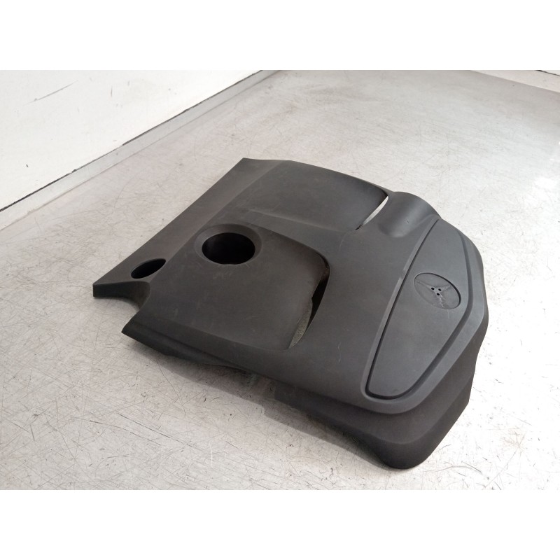 Recambio de tapa motor para mercedes-benz clase a (w176) a 200 (176.043) referencia OEM IAM A2700102801  