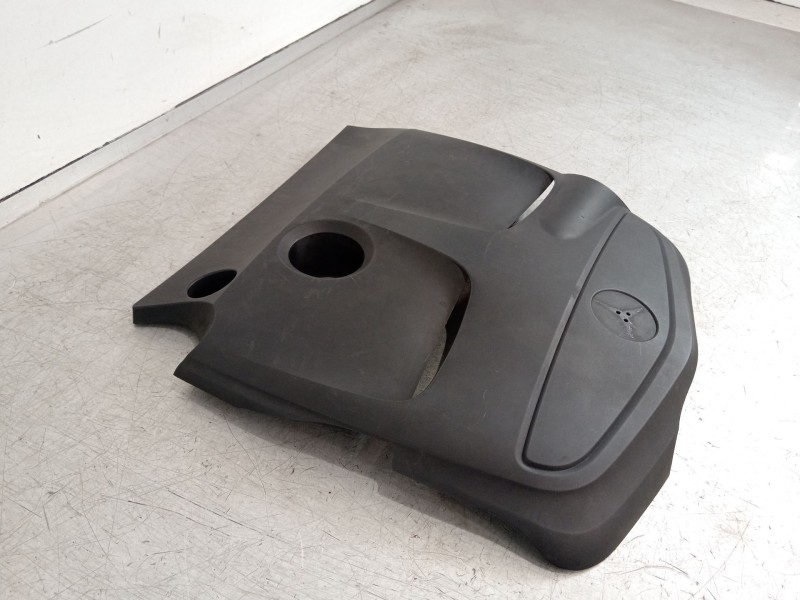 Recambio de tapa motor para mercedes-benz clase a (w176) a 200 (176.043) referencia OEM IAM A2700102801  