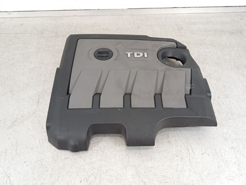 Recambio de tapa motor para seat leon (1p1) 1.6 tdi referencia OEM IAM 03L103925J 03L103925AT 