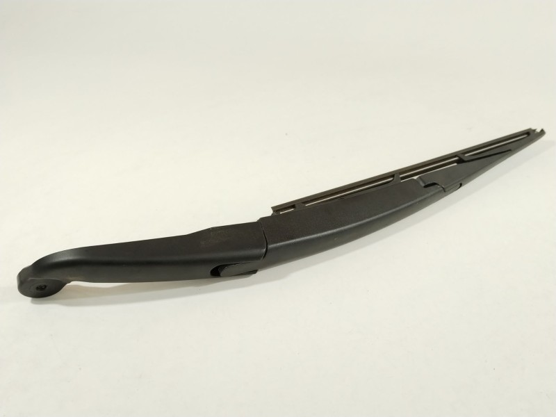 Recambio de brazo limpia trasero para kia sorento () referencia OEM IAM 98820P2000  