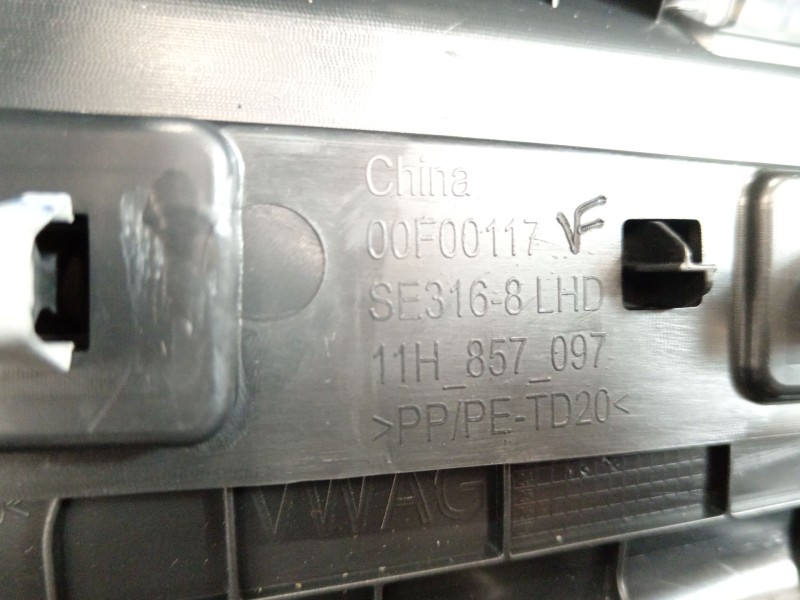 Recambio de guantera para cupra tavascan tavascan referencia OEM IAM 11H857097  