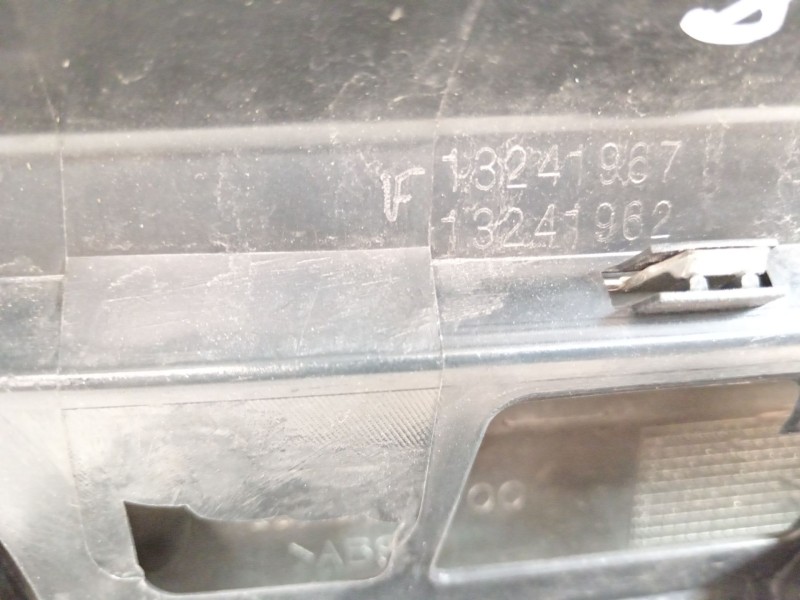 Recambio de rejilla delantera para opel astra h (a04) 1.6 (l48) referencia OEM IAM 13241967 13142522 