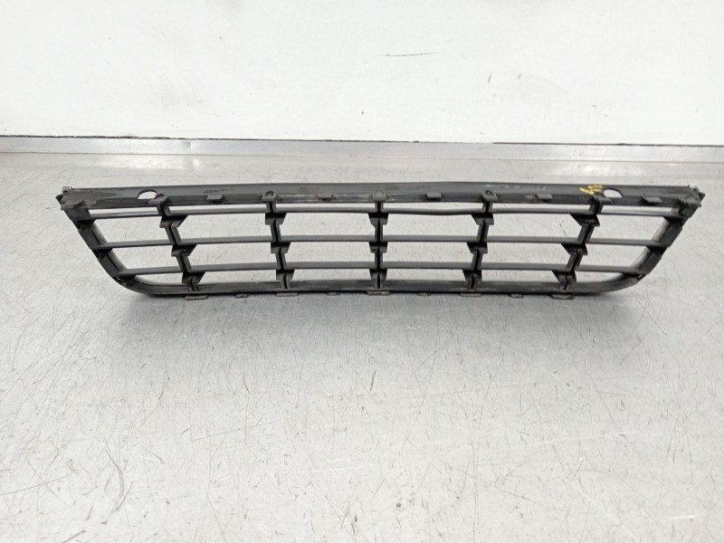 Recambio de rejilla paragolpes central para volkswagen passat b6 (3c2) 2.0 tdi referencia OEM IAM 3C0853677  