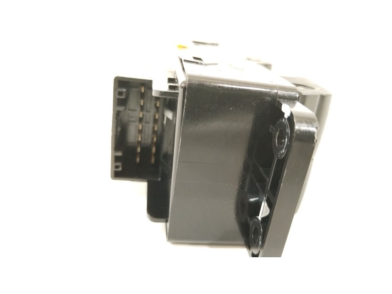 Recambio de mando elevalunas delantero izquierdo para ssangyong actyon i 200 xdi 4wd referencia OEM IAM 8581009010  