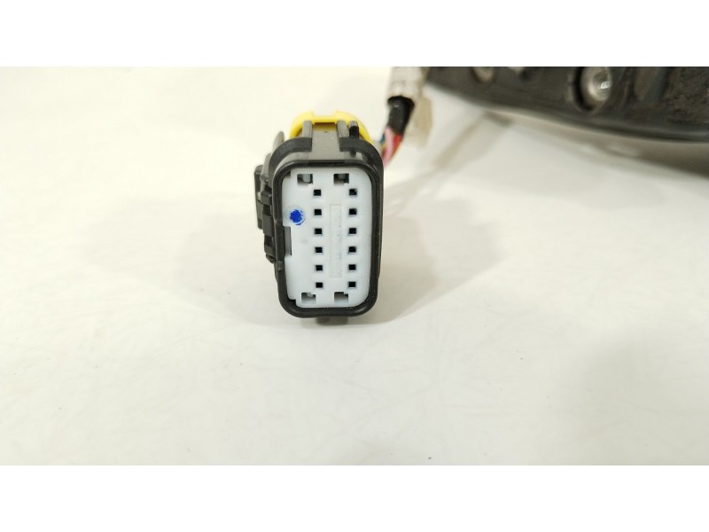 Recambio de retrovisor derecho para kia cee´d (jd) 1.6 crdi 136 referencia OEM IAM   