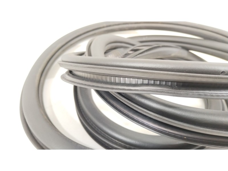 Recambio de gomas contorno puerta para cupra tavascan tavascan referencia OEM IAM 11H837701A  