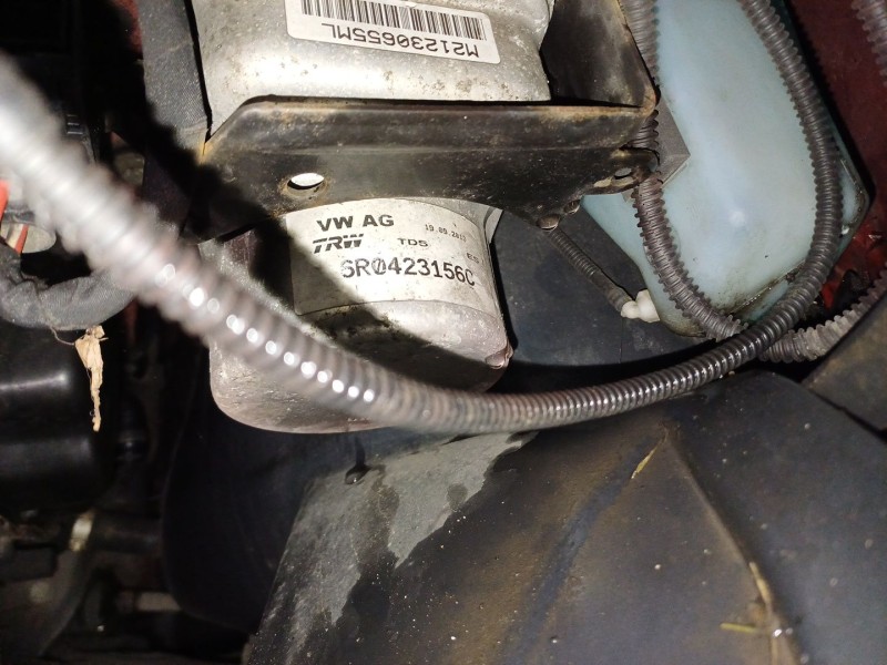 Recambio de bomba direccion para seat ibiza iv (6j5, 6p1) 1.6 tdi referencia OEM IAM 6R0423156C  