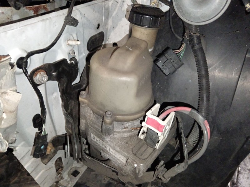 Recambio de bomba direccion para dacia sandero ii (b8_) 1.5 dci referencia OEM IAM 491102583R  