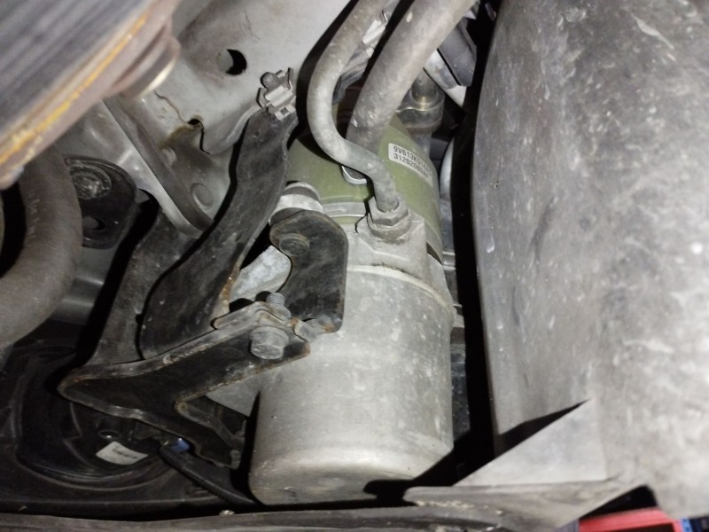 Recambio de bomba direccion para volvo c30 1.6 d drive kinetic referencia OEM IAM 9V613K514AC  