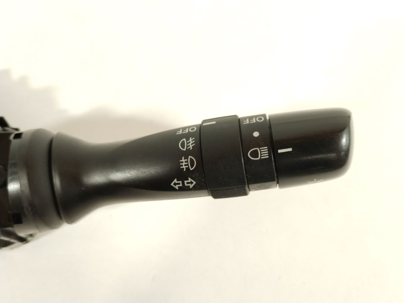 Recambio de mando luces para toyota yaris (_p9_) 1.4 d-4d (nlp90_) referencia OEM IAM 841400D081 841400D080 