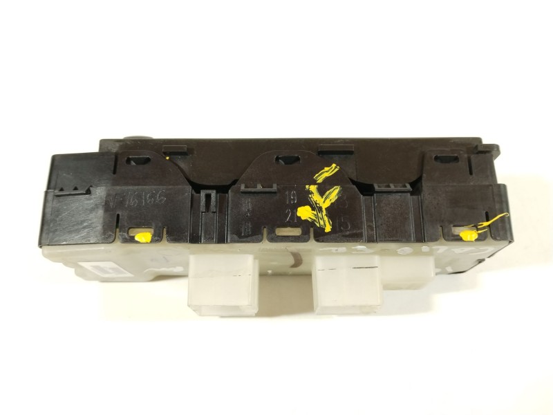 Recambio de mando elevalunas delantero izquierdo para dodge caliber 2.0 crd referencia OEM IAM 56040691AD  