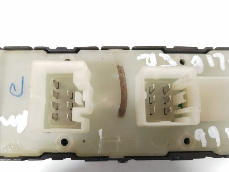 Recambio de mando elevalunas delantero izquierdo para dodge caliber 2.0 crd referencia OEM IAM 56040691AD  