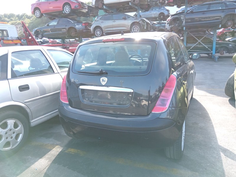 lancia ypsilon (843_) del año 2004