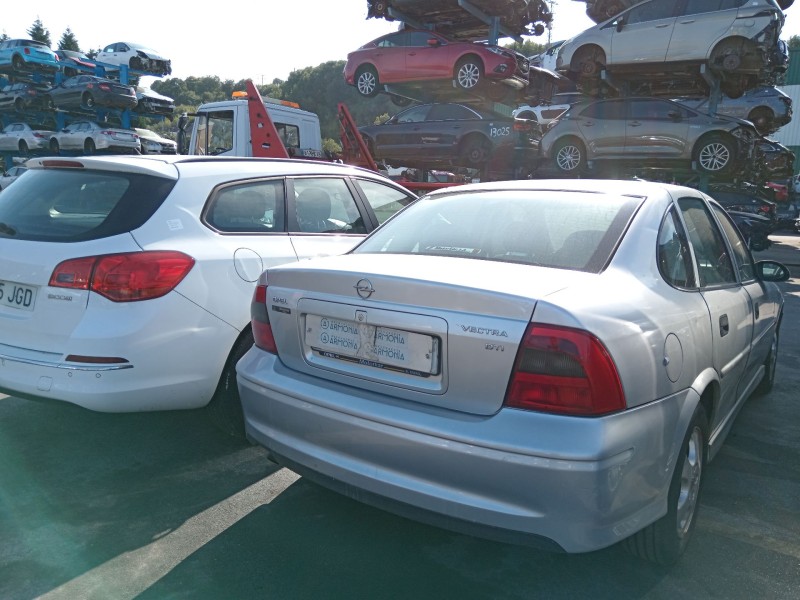 opel vectra b (j96) del año 2000
