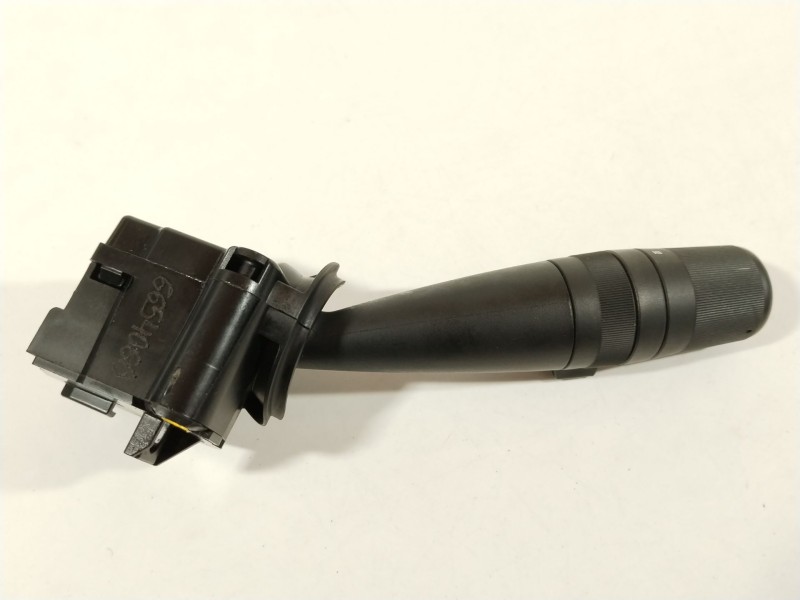 Recambio de mando limpia para dodge caliber 2.0 crd referencia OEM IAM 214867207  