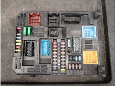 Recambio de caja reles / fusibles para citroën c4 picasso ii 1.2 thp 130 referencia OEM IAM 9819851480 BSIEL5CEM00 28550137