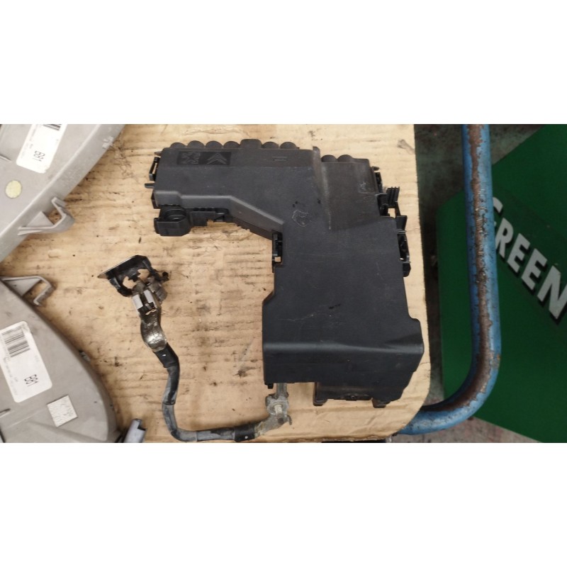 Recambio de caja reles / fusibles para citroën ds5 2.0 hdi 165 referencia OEM IAM 9665878380 BPGAG0600 130700036